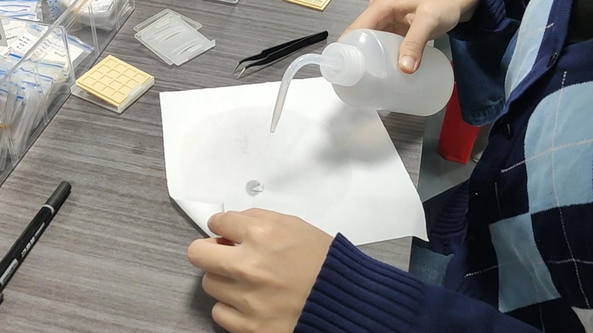 Yaoshi New Material's daily work(3)Cleaning wafer